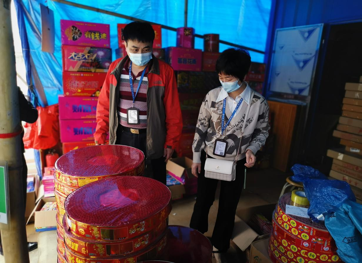 遂溪縣應急局：巡查煙花爆竹，1.png