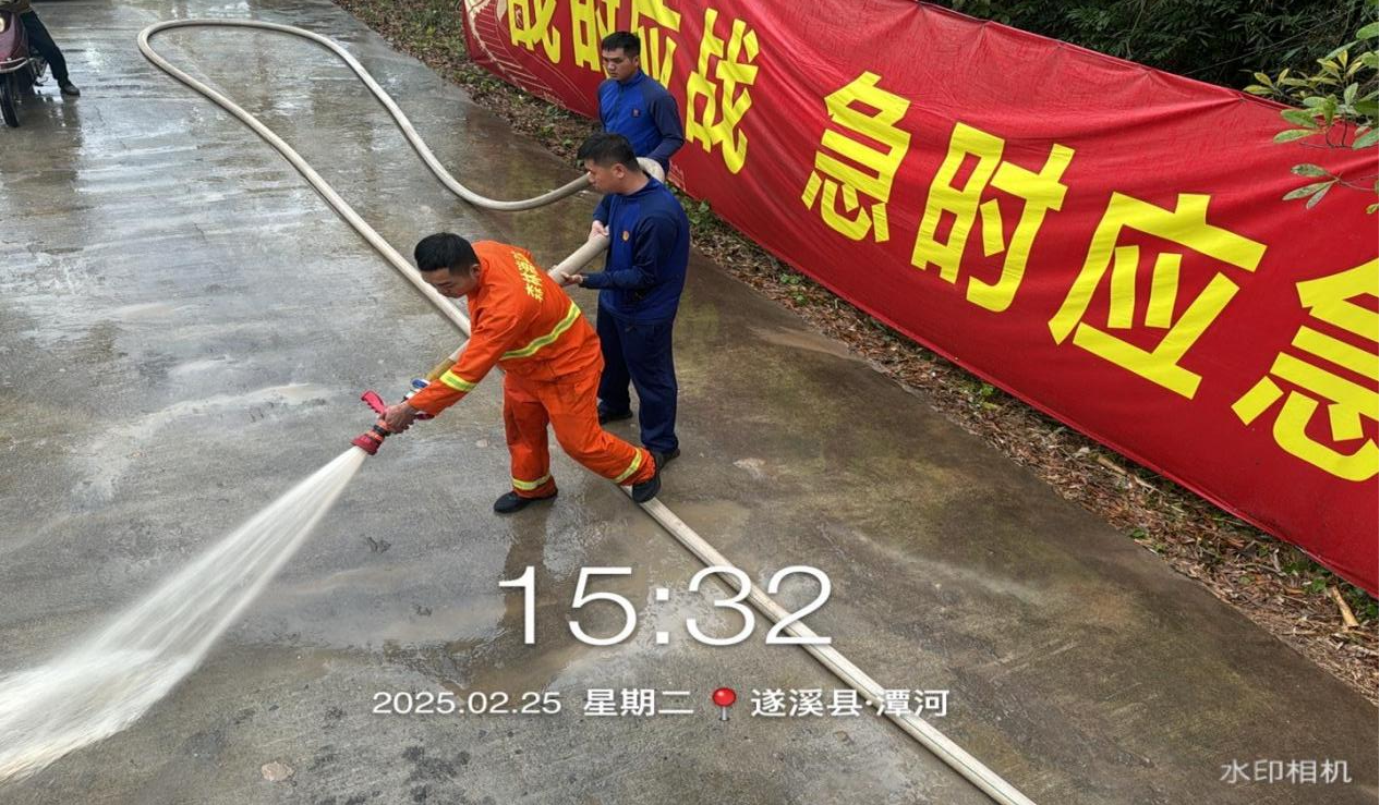 齊心協(xié)力！森林消防員爭(zhēng)當(dāng)環(huán)北廣東工程環(huán)衛(wèi)工4.png